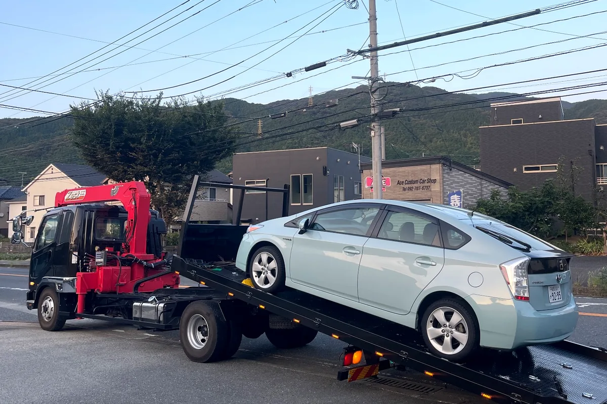 レッカー車での搬送風景（モトワークス）