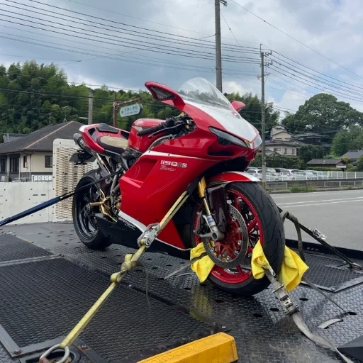 福岡市博多区でドゥカティ1098Sの故障レッカー搬送