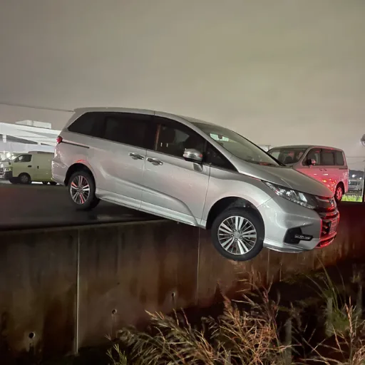 糟屋郡志免町でホンダオデッセイの左右前輪脱輪対応