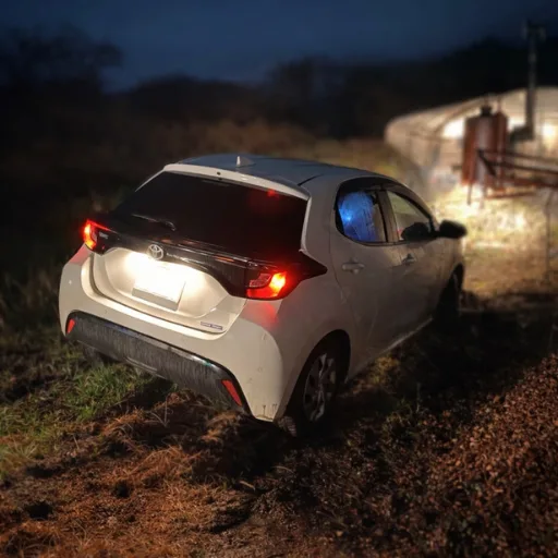 福岡市東区でトヨタヤリスのぬかるみスタック対応